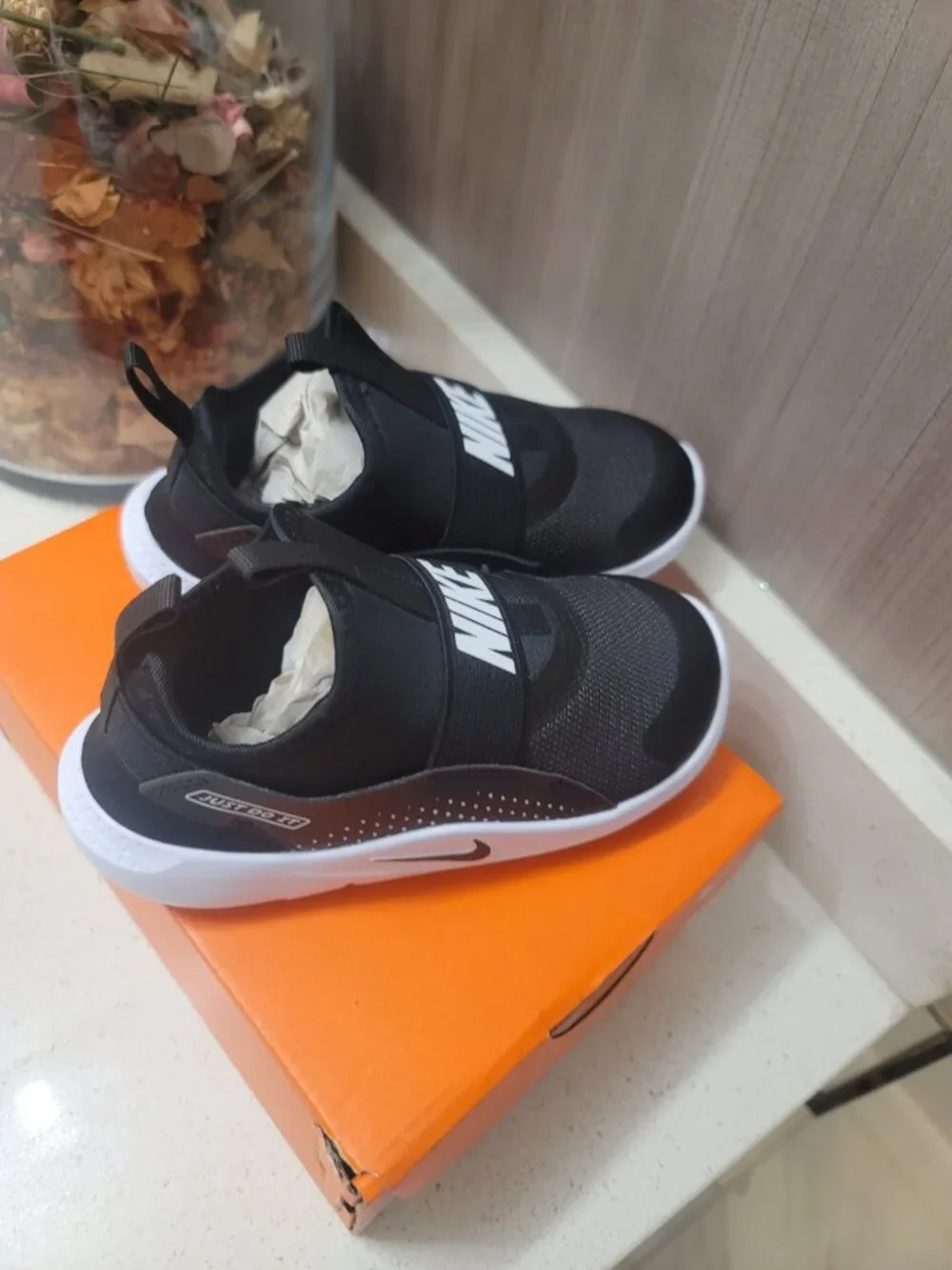 Nike Flex Runner Low Black - Sz 10 C New NIB